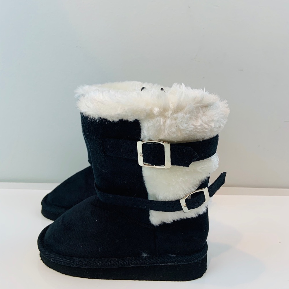 Brand New Black/White toddler girl boots
